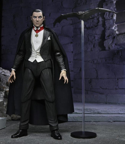 NECA Universal Monsters Ultimate Dracula (Transylvania) Full Color Version