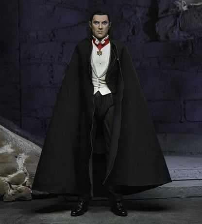 NECA Universal Monsters Ultimate Dracula (Transylvania) Full Color Version