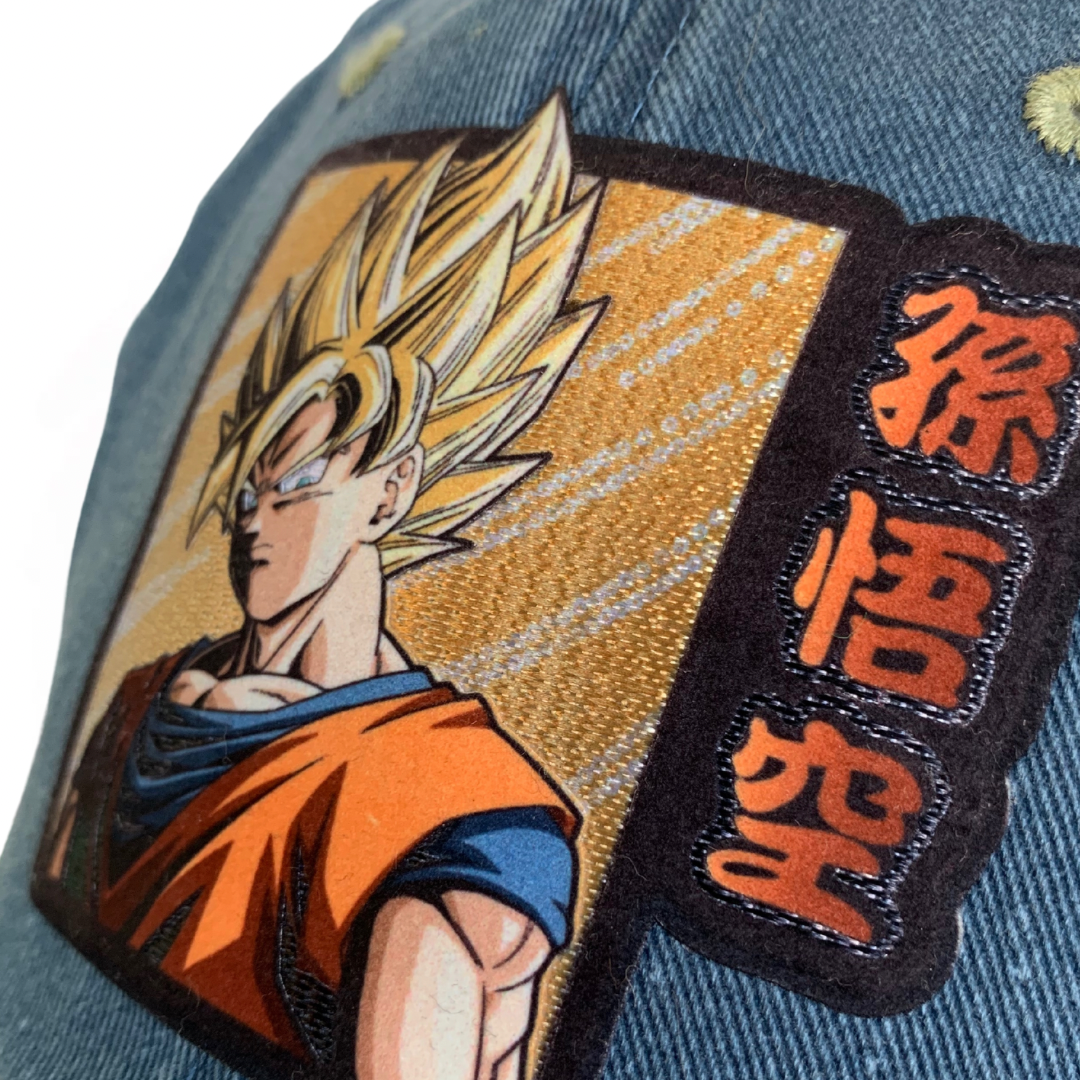 Gorra Dragon Ball Z “Super Saiyan Goku” Azul-Beige Vintage