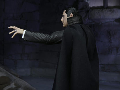 NECA Universal Monsters Ultimate Dracula (Transylvania) Full Color Version