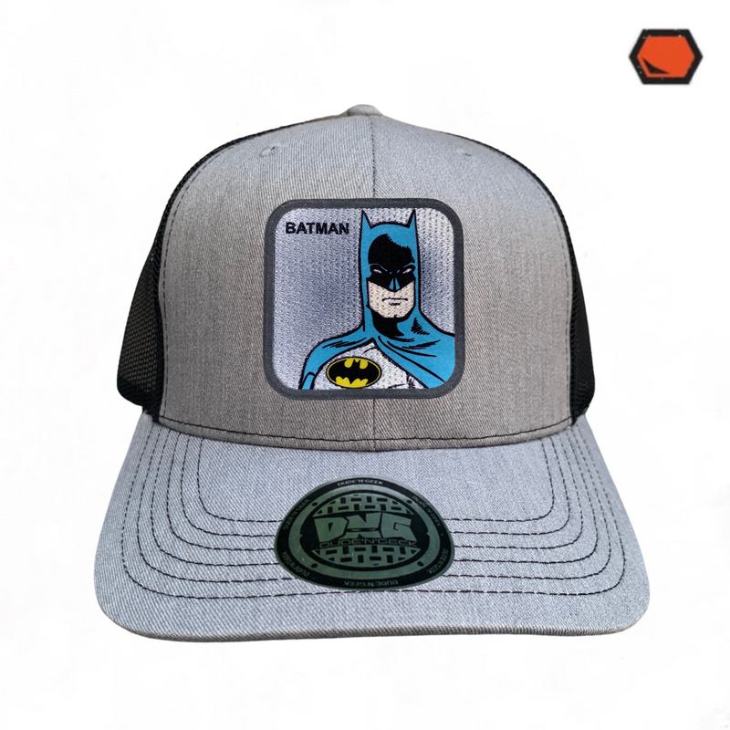 Gorra DC Comics Batman “The Knight of Gotham City” Gris-Negra Premium Trucker