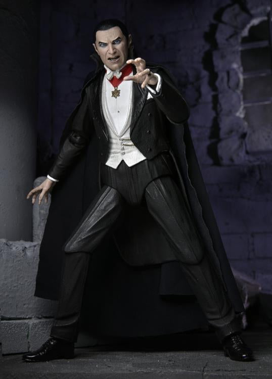 NECA Universal Monsters Ultimate Dracula (Transylvania) Full Color Version