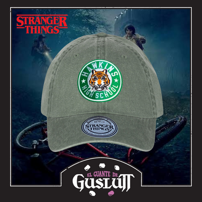 Gorra Stranger Things “Hawkins High School” Verde Vintage