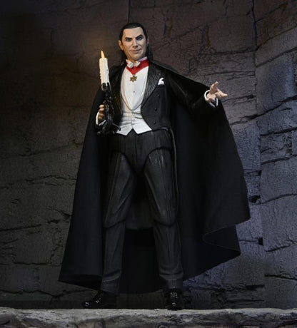 NECA Universal Monsters Ultimate Dracula (Transylvania) Full Color Version