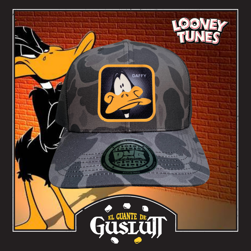 Gorra Looney Tunes “Daffy Duck” Camo Premium Trucker