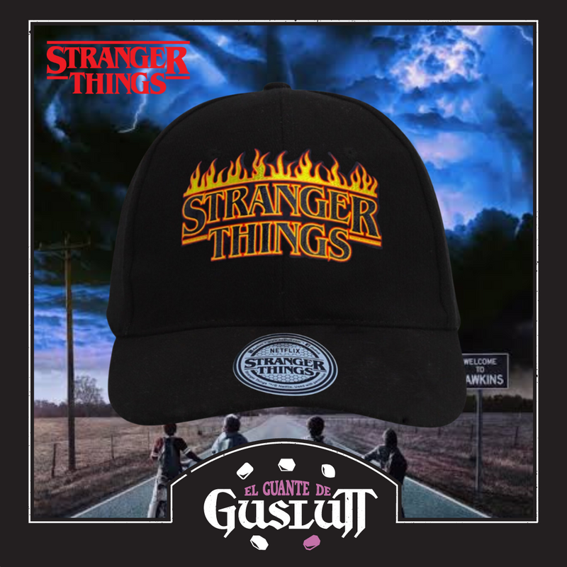 Gorra Stranger Things “Burning Logo” on Fire Negra