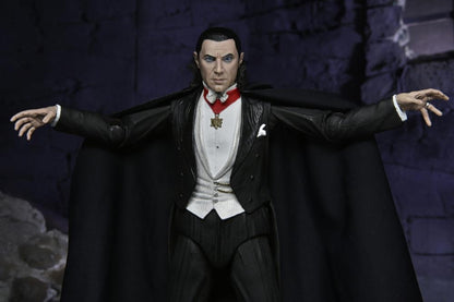 NECA Universal Monsters Ultimate Dracula (Transylvania) Full Color Version