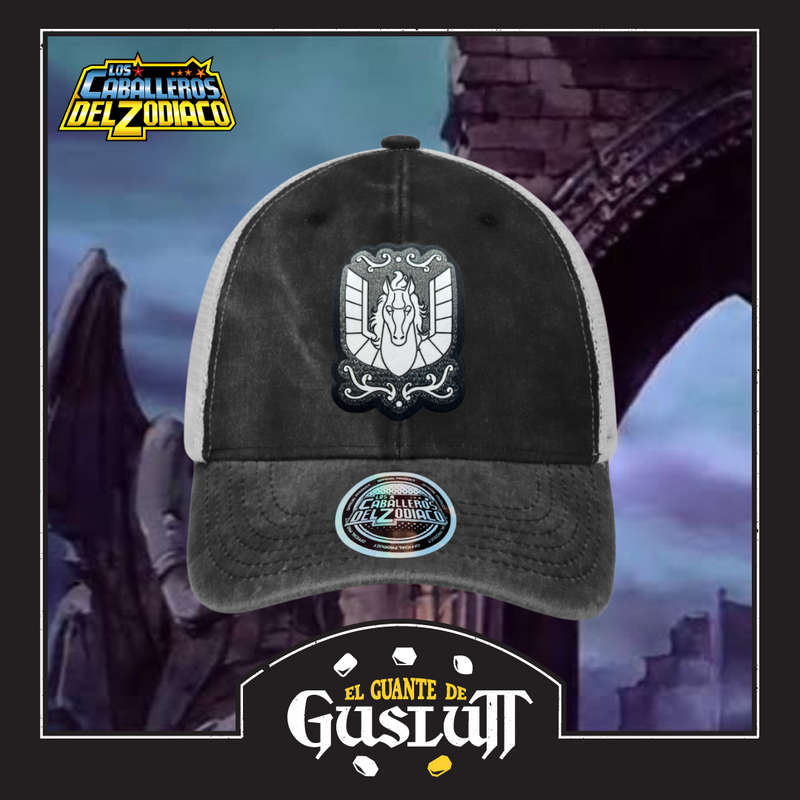 Gorra Saint Seiya “Pegasus Cloth Box” Gris-Blanca Trucker