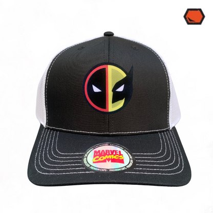 Gorra Marvel “Wolverine & Deadpool” Negra-Blanca Premium Trucker