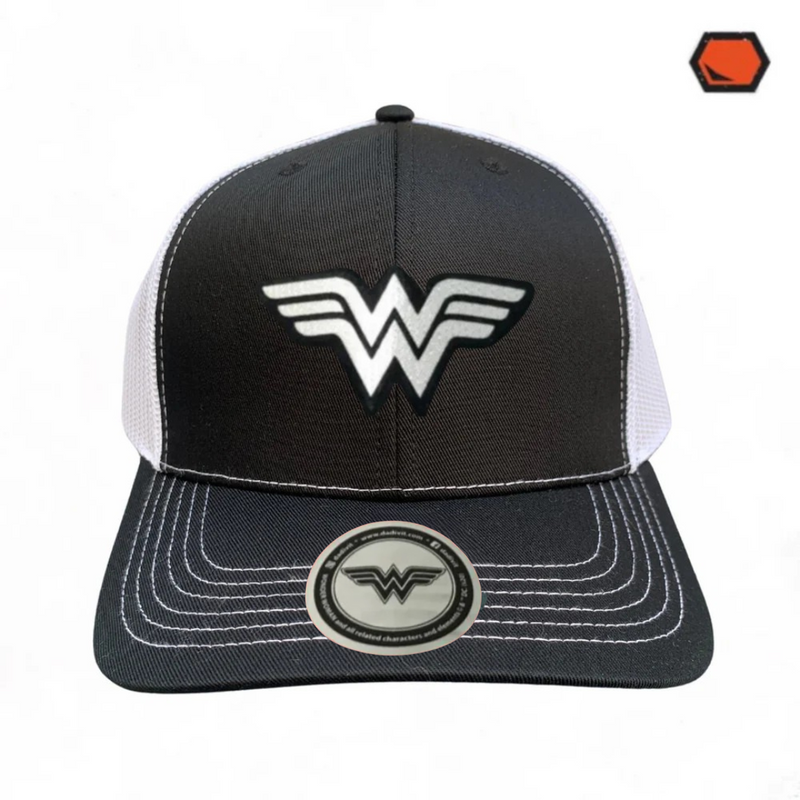 Gorra DC Comics Wonder Woman “Black & White” Negra-Blanca Premium Trucker