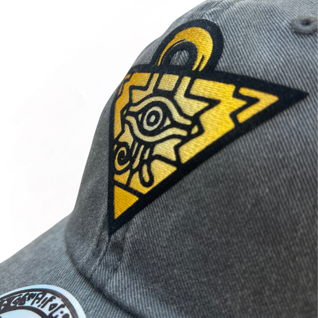 Gorra Yu-Gi-Oh! “Millenium Puzzle” Gris Vintage