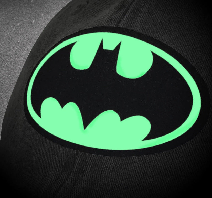 Gorra DC Comics Batman Logo “Glow in the Dark” Gris Vintage