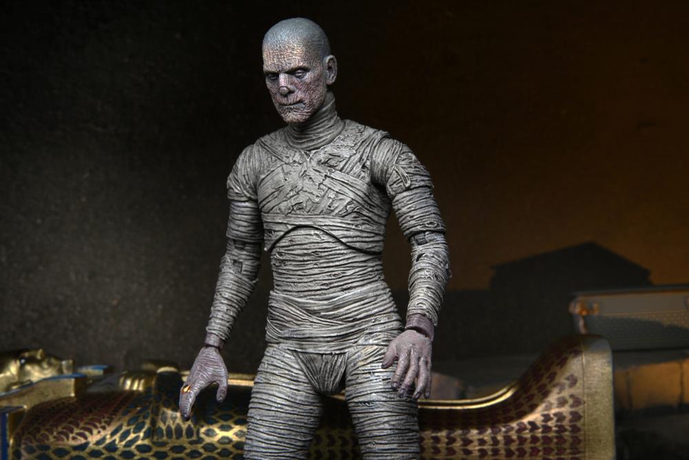 NECA Universal Monsters Ultimate The Mummy Full Color Version