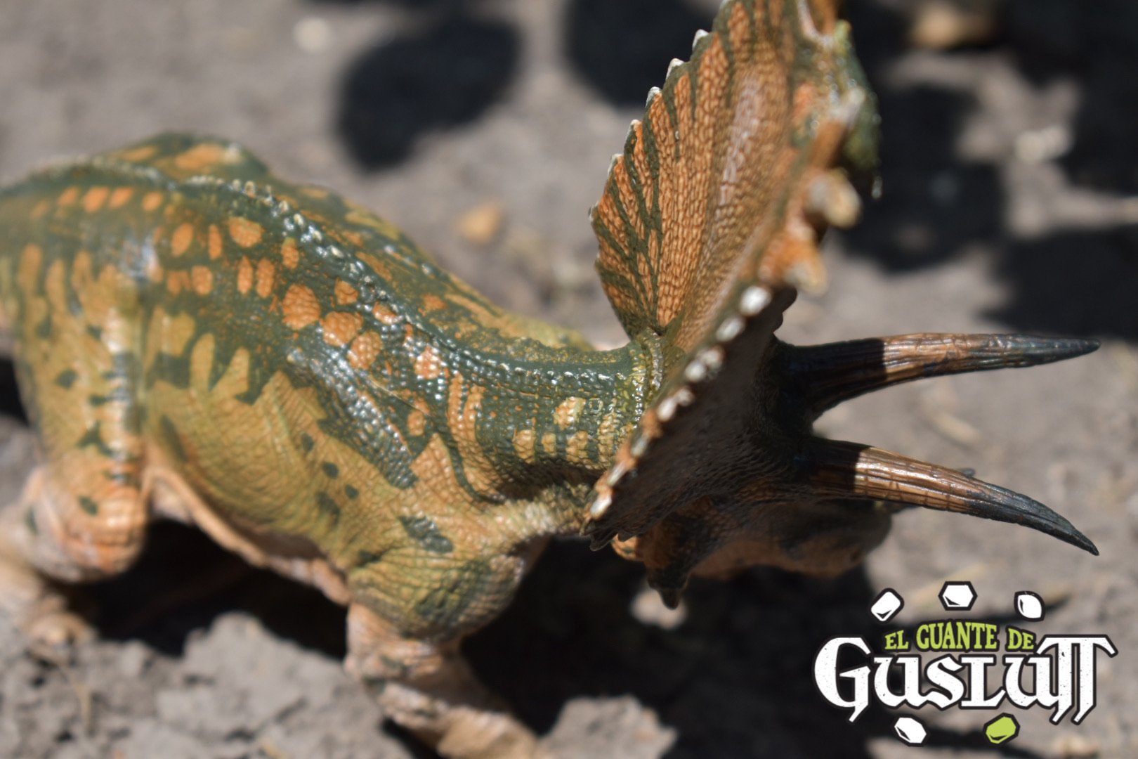 Papo Pentaceratops - El Guante de Guslutt